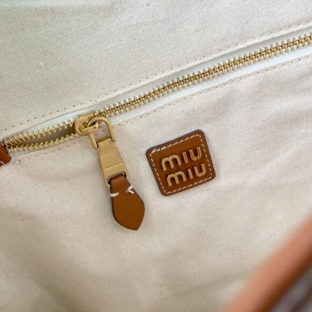 Miu Miu Ivy Suede And Crochet Shoulder Bag - Picture 9 of 9